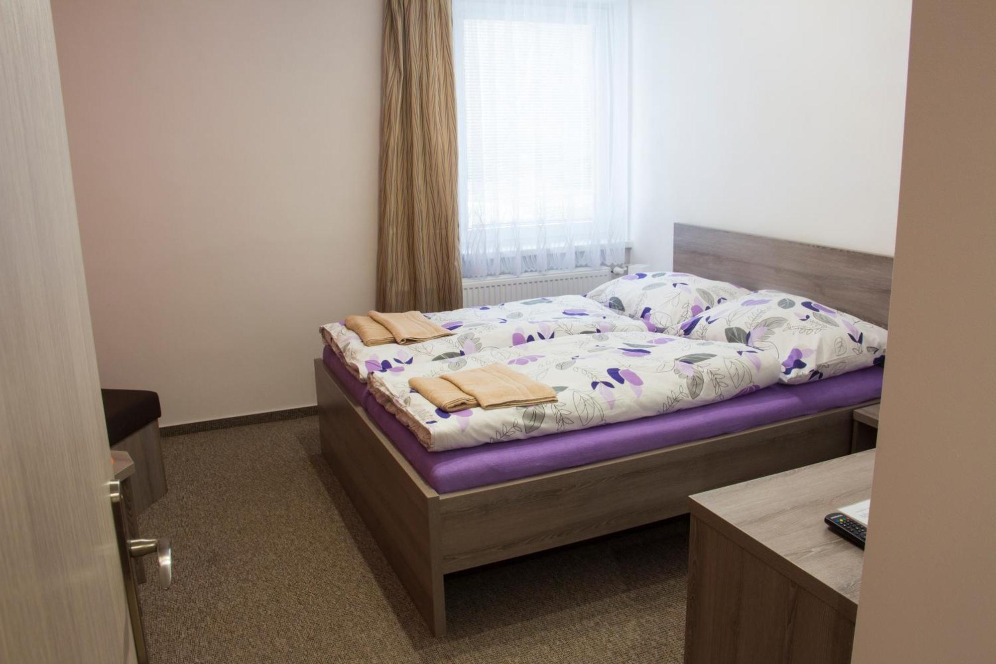 Motel Pavov イフラヴァ エクステリア 写真