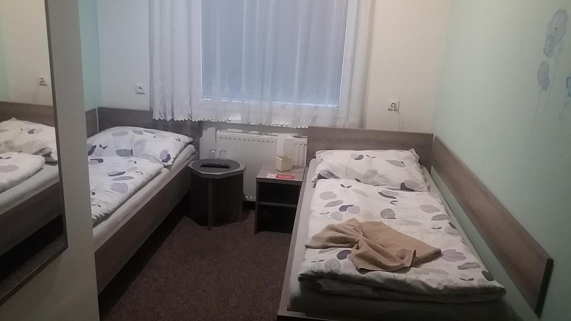 Motel Pavov イフラヴァ エクステリア 写真