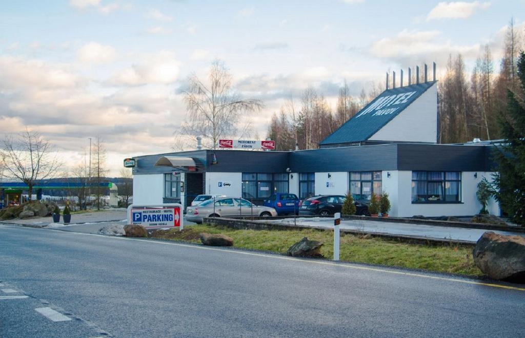 Motel Pavov イフラヴァ エクステリア 写真